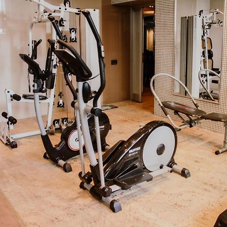 Iron Hotel Hokmeli Luaran gambar