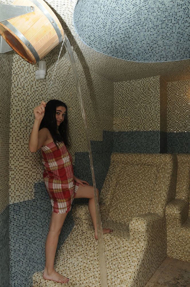 Iron Hotel Hokmeli Luaran gambar
