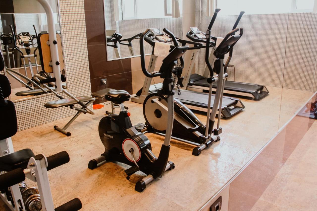 Iron Hotel Hokmeli Luaran gambar
