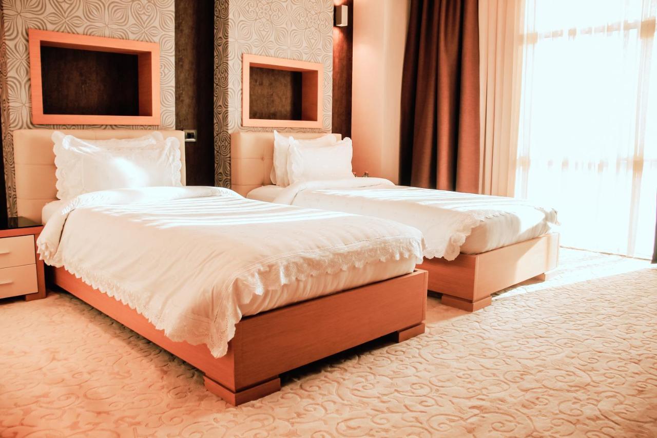 Iron Hotel Hokmeli Luaran gambar