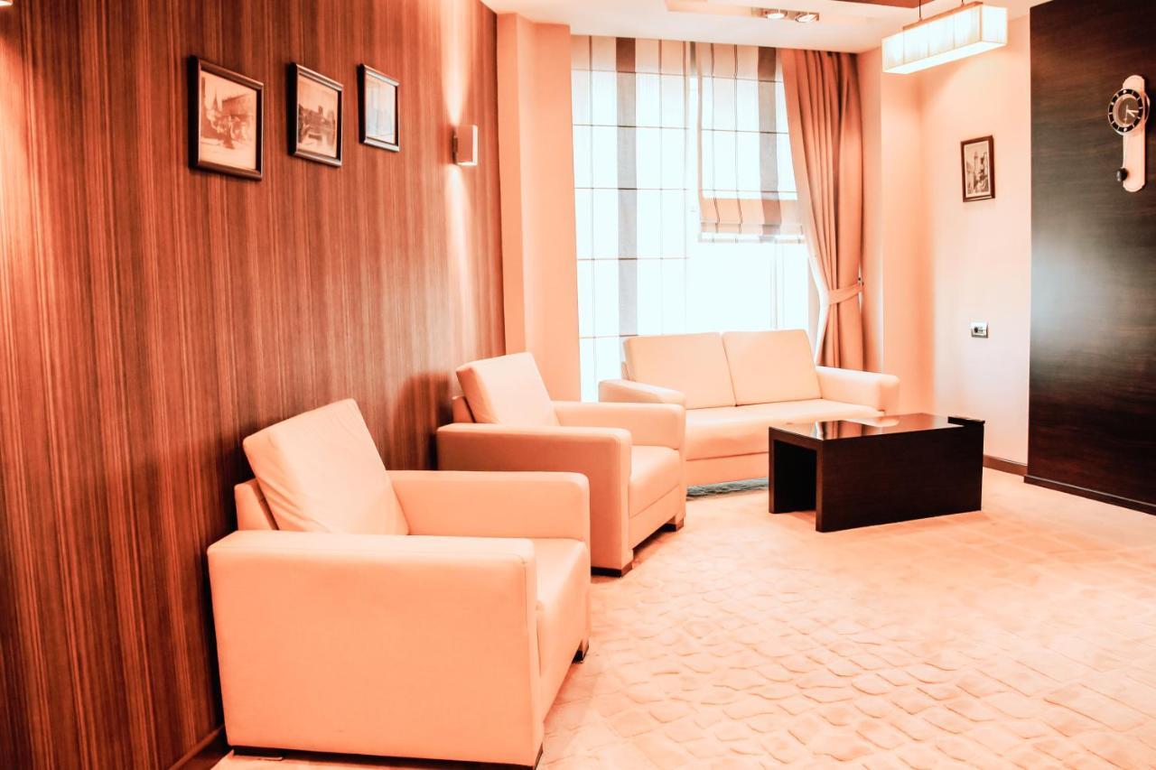 Iron Hotel Hokmeli Luaran gambar