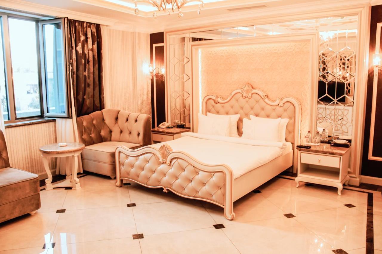 Iron Hotel Hokmeli Luaran gambar