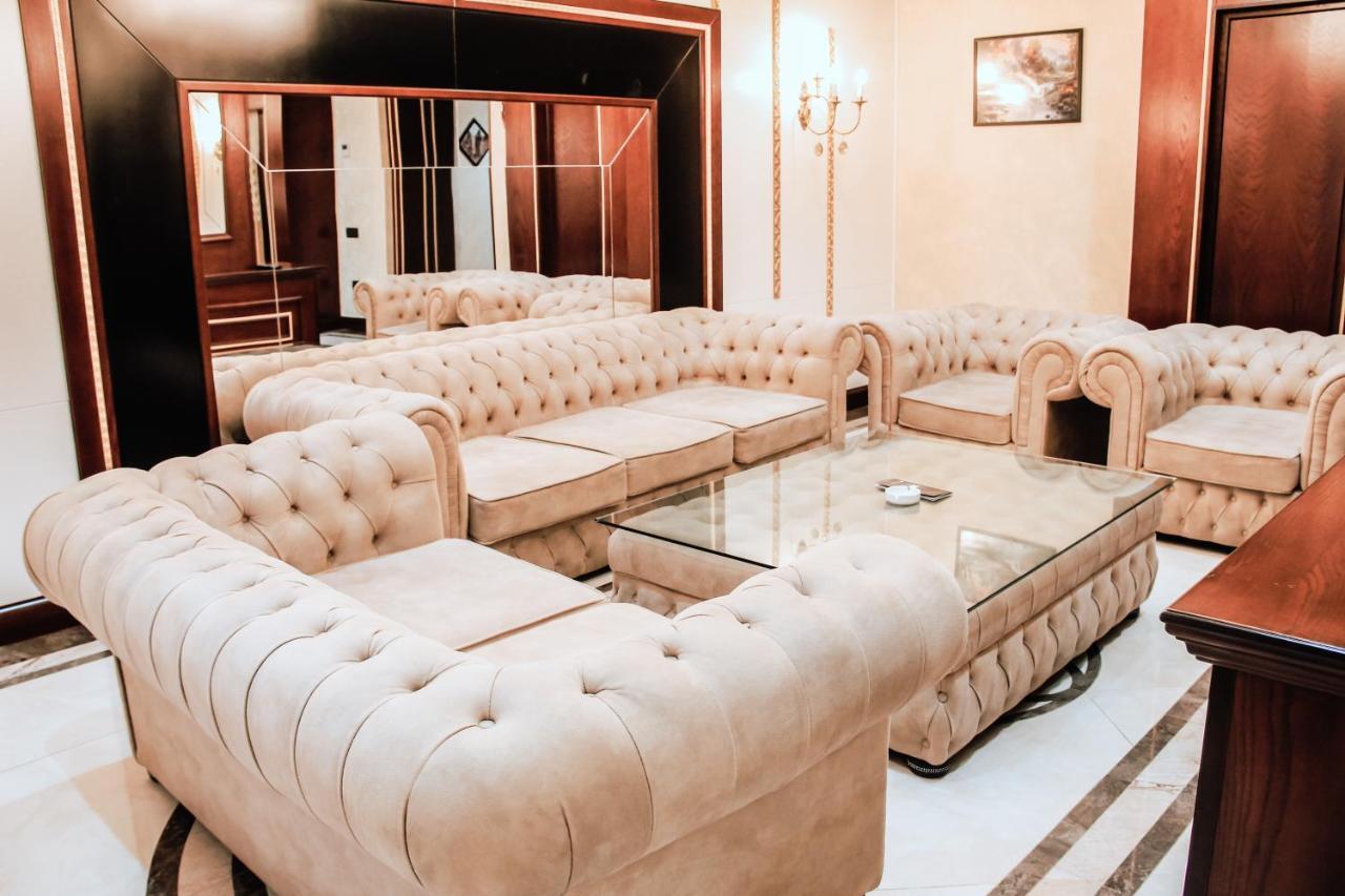 Iron Hotel Hokmeli Luaran gambar